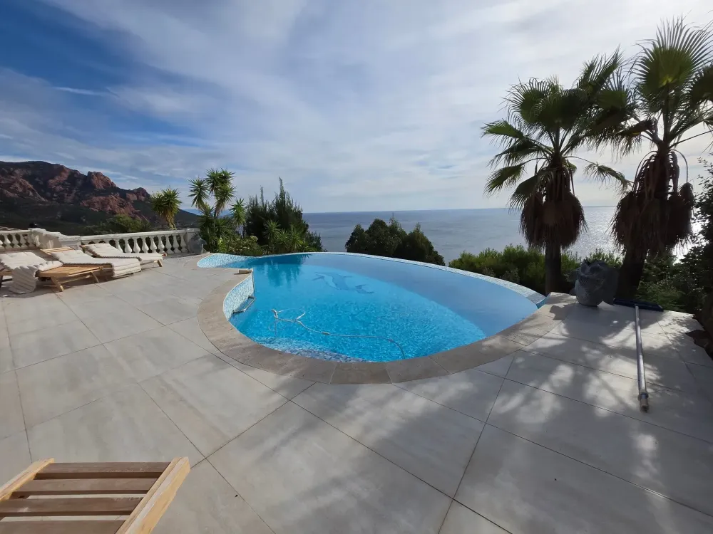 Pose de carrelage extérieur avec la société Awebp