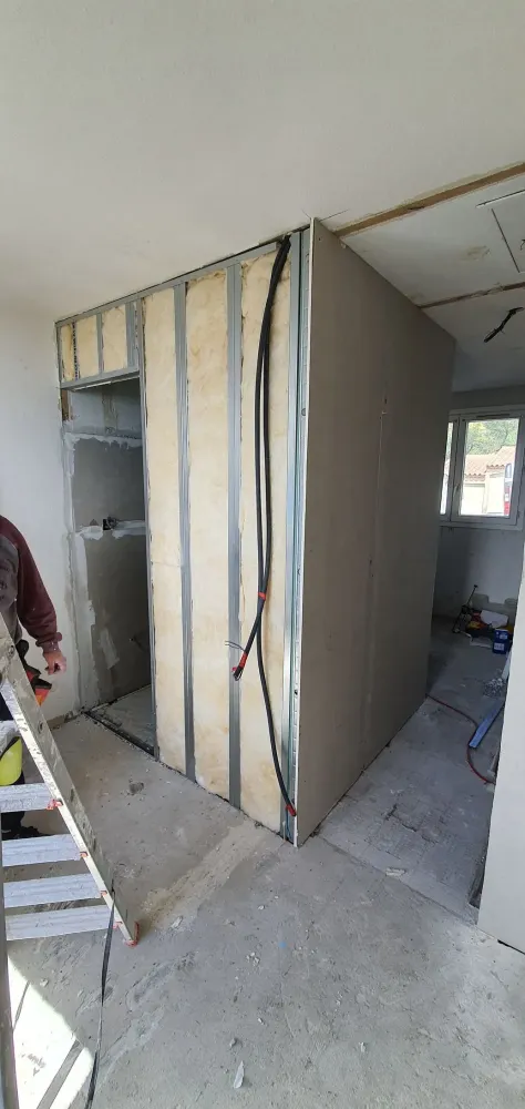 pose de cloison à Roquebrune-sur-Argens