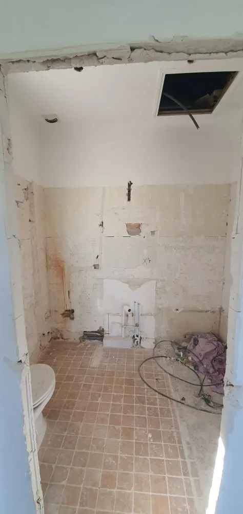 intervention démolition intérieure avec arwebp